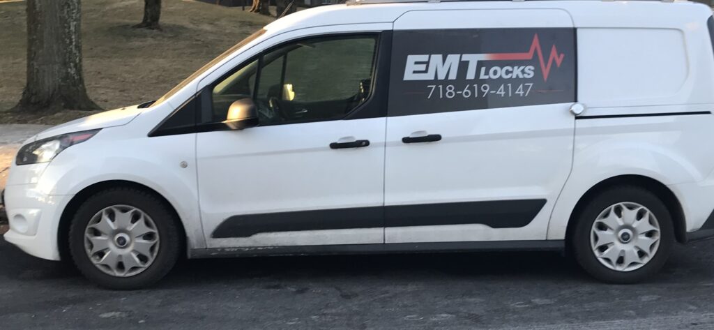 EMT Locks Mobile Van